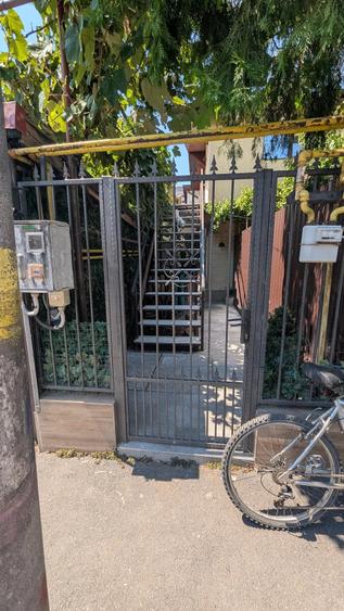 Apartament cu 3 camere decomandat în Tineretului