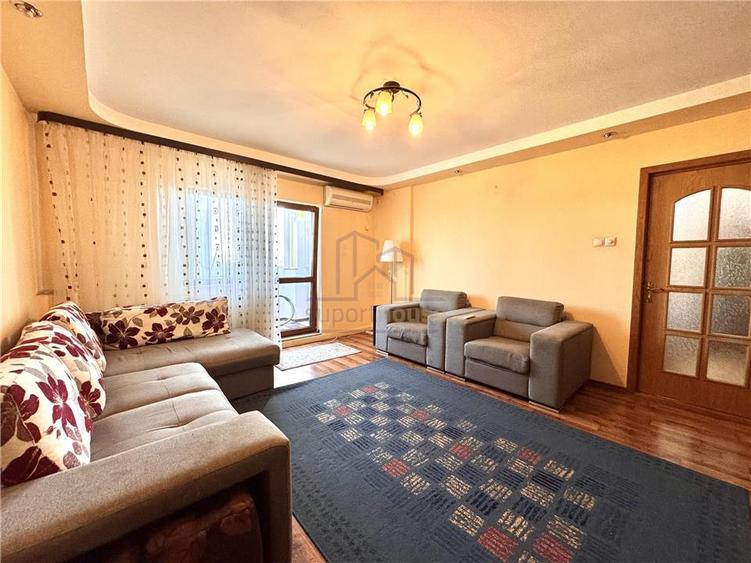 Apartament cu 3 camere decomandat în Cantacuzino