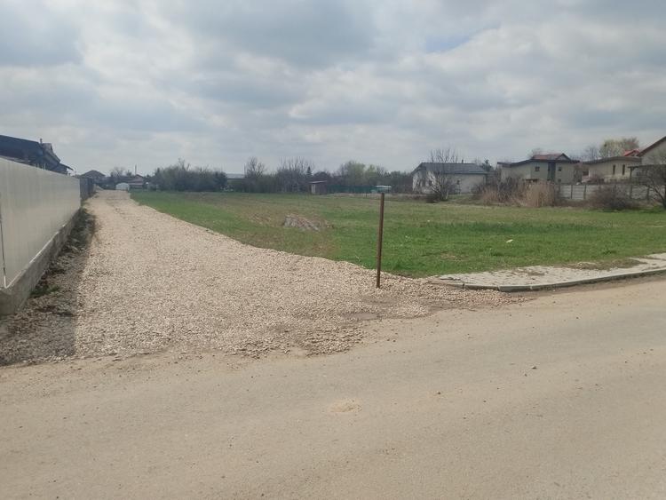 Teren Construcții intravilan de 450 mp, în Dragomirești-Vale