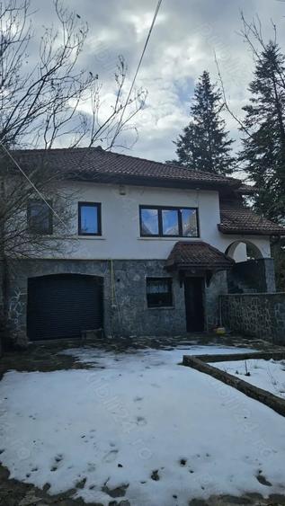 Casă cu Teren 675 Mp în Poiana