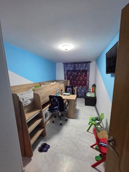 Apartament cu 4 camere decomandat în Dorobanți 1