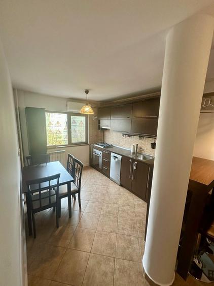 Apartament cu 2 camere decomandat în Lujerului