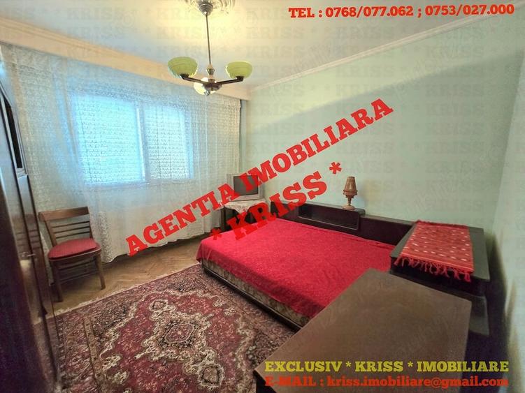 Apartament cu 4 camere decomandat în Negru Vodă