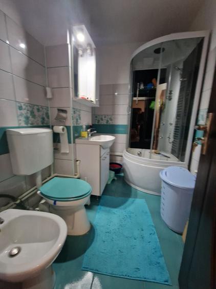 Apartament cu 2 camere semidecomandat în Inel I