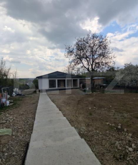 Casă cu 3 camere cu Teren 900 Mp în Răzvad