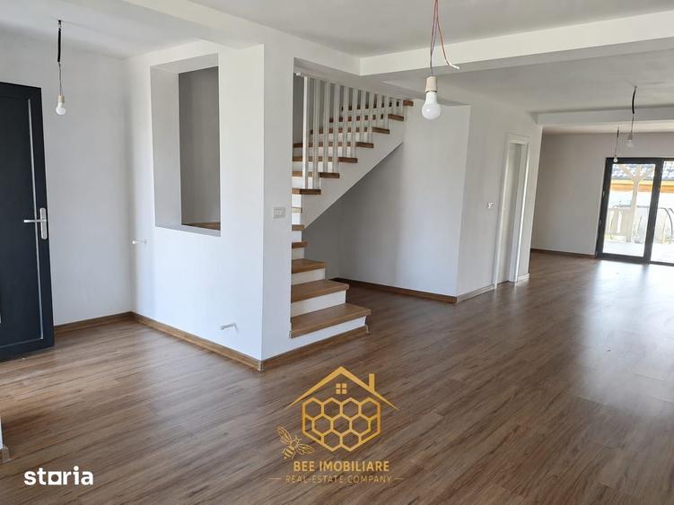 Casă cu 3 camere cu Teren 220 Mp în Bucovăț