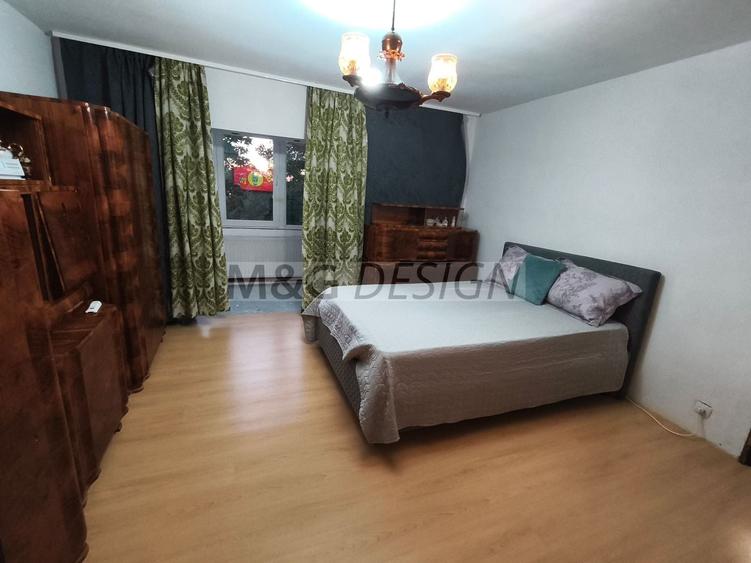 Apartament cu 3 camere decomandat în Bucovina