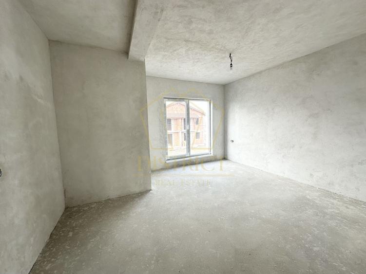 Duplex cu 4 camere cu Canalizare în Giroc