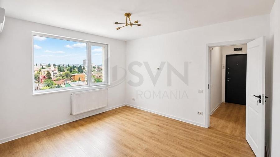 Apartament cu 3 camere semidecomandat în 1 Mai