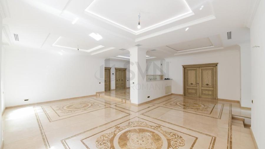 Casă individuală cu 10 camere cu Canalizare în Cotroceni