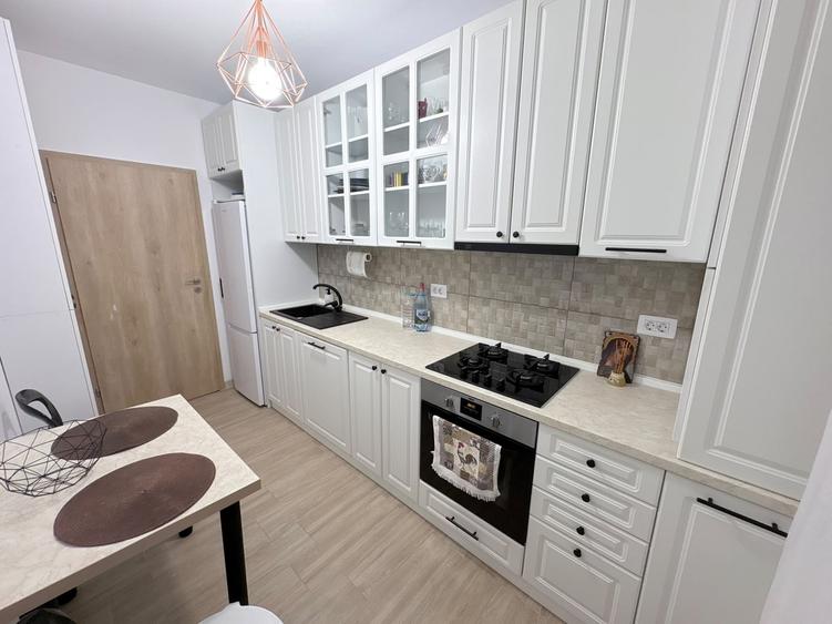 Apartament cu 2 camere decomandat, mobilat în Militari