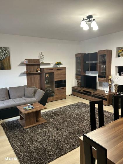Apartament cu 3 camere în Micro 16
