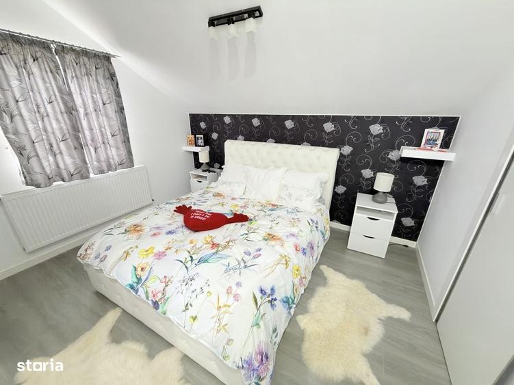 Casă cu 4 camere cu Teren 1035 Mp în Curtești
