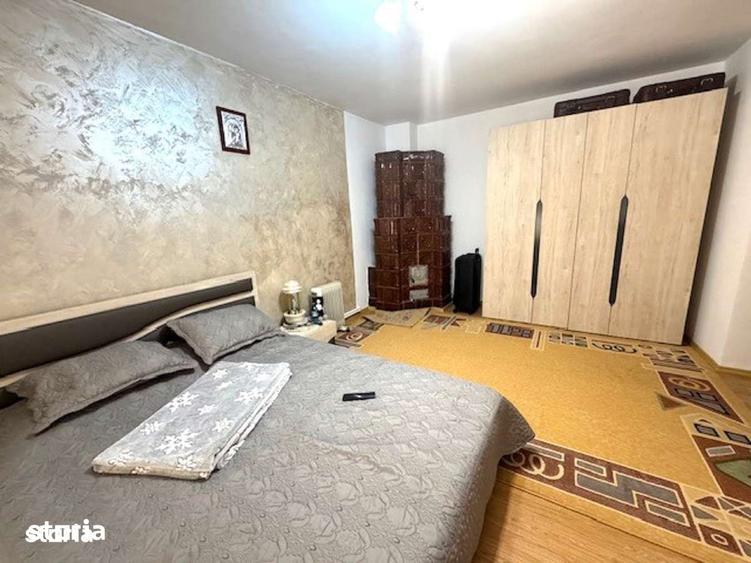 Casă cu 7 camere cu Teren 1250 Mp în Central