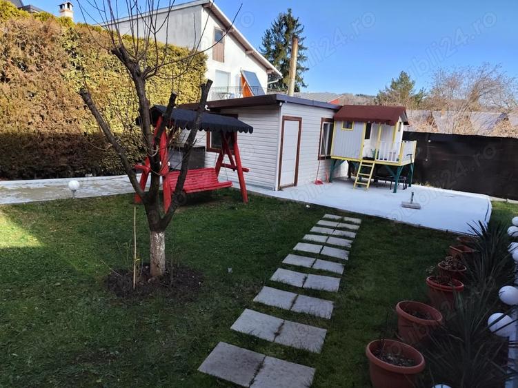 Casă cu 6 camere cu Teren 375 Mp în Central