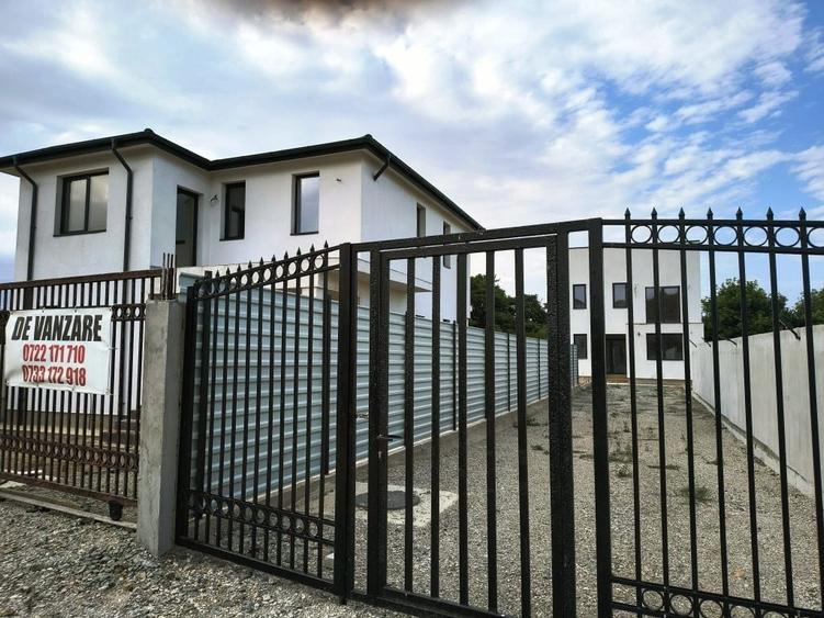 Casă cu 4 camere cu Teren 900 Mp în Valu lui Traian