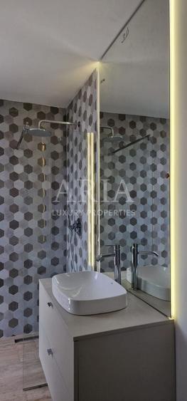 Casă individuală cu 5 camere cu Canalizare în Pipera