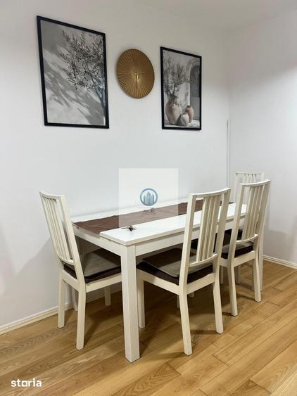 Apartament cu 3 camere decomandat în Liliacului