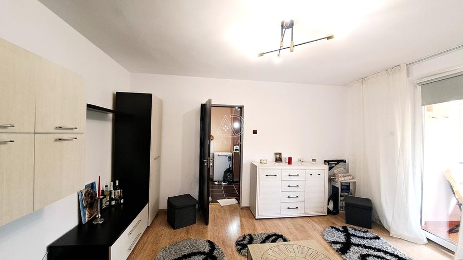Apartament cu 2 camere semidecomandat, mobilat în Bumbești-Jiu