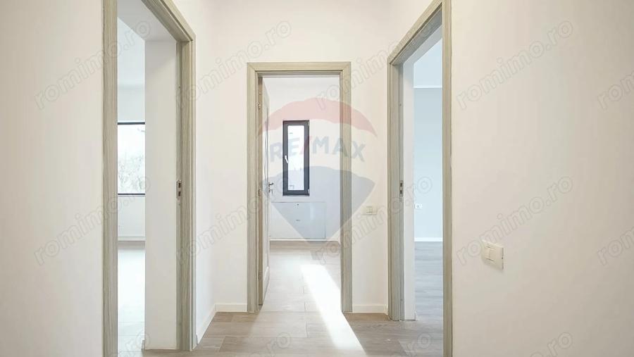 Casă cu 5 camere cu Teren 400 Mp în Bunloc