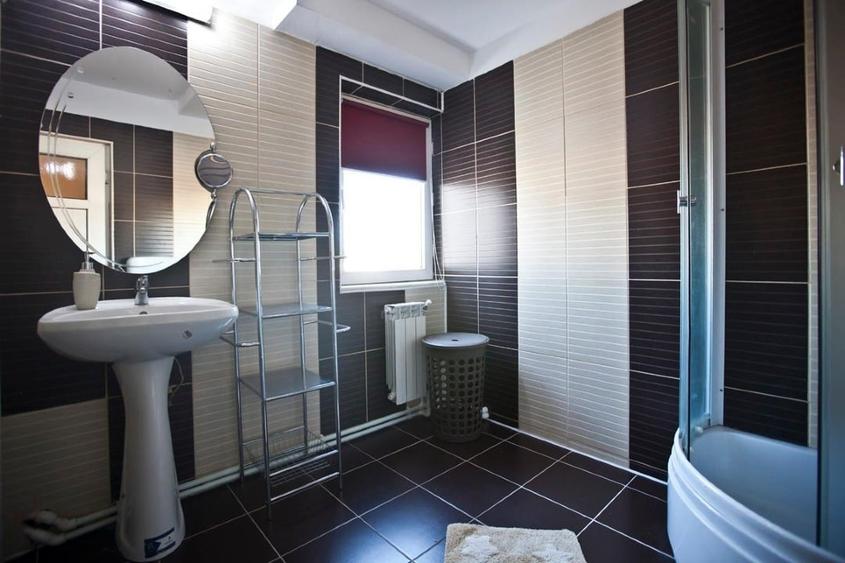 Apartament cu 3 camere decomandat, mobilat în Faleza Nord
