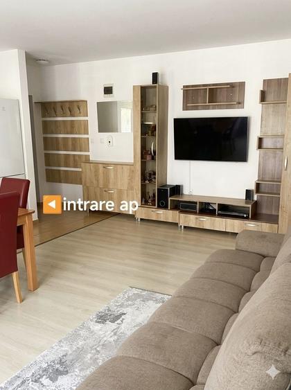 Apartament cu 3 camere semidecomandat în Florești