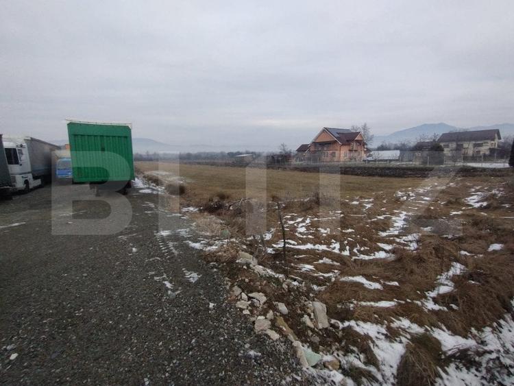 Teren Construcții intravilan de 3995 mp, în Nord-Est