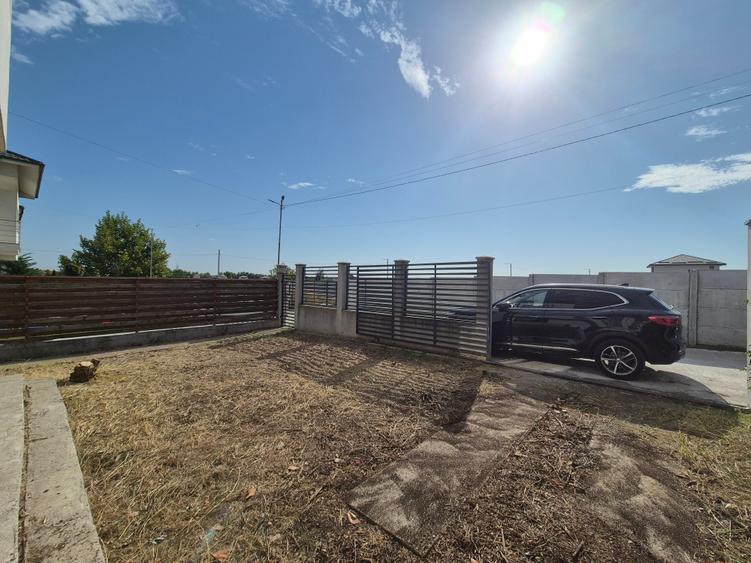 Duplex cu 4 camere cu Canalizare în Chiajna
