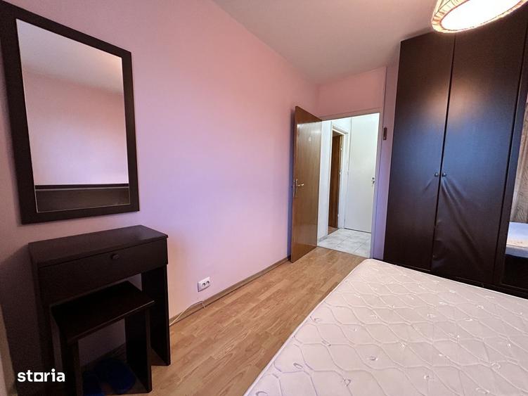 Apartament cu 3 camere decomandat, mobilat în Titan