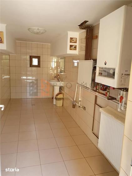 Casă cu 5 camere cu Teren 1024 Mp în Galbenu