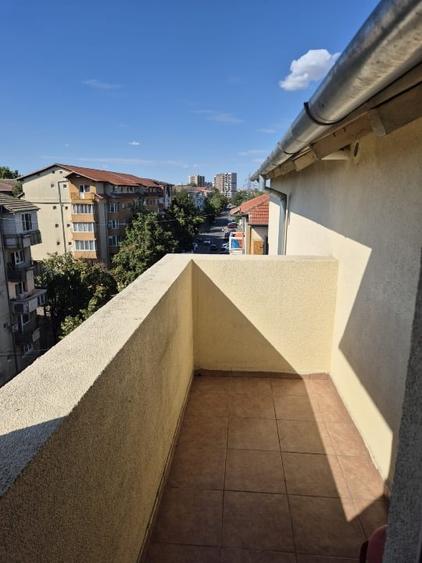 Apartament cu 3 camere decomandat în Soarelui