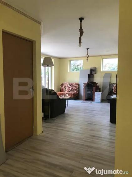 Casă cu 5 camere cu Teren 924 Mp în Central