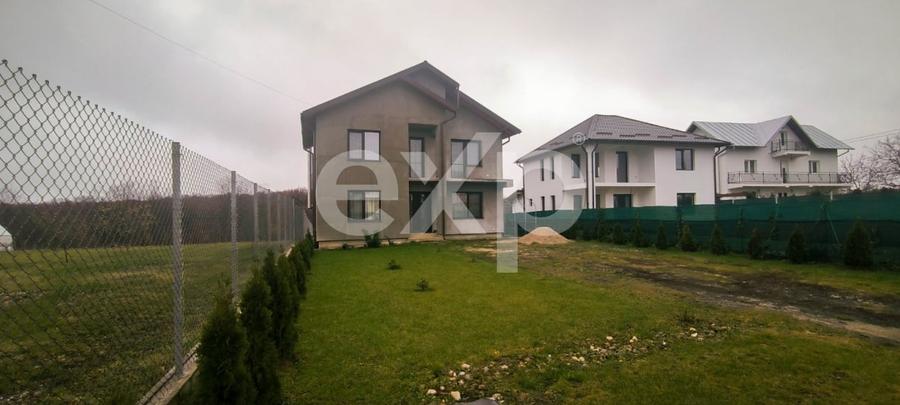 Casă individuală cu 5 camere cu Teren 1060 Mp în Exterior Vest