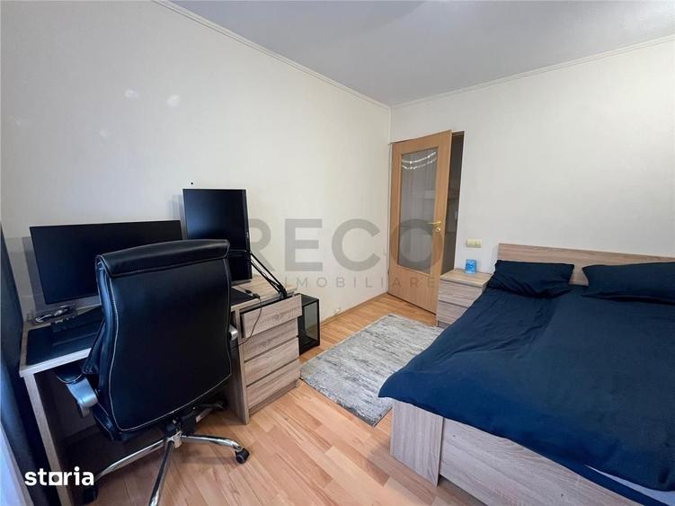 Apartament cu 3 camere decomandat în Nufărul