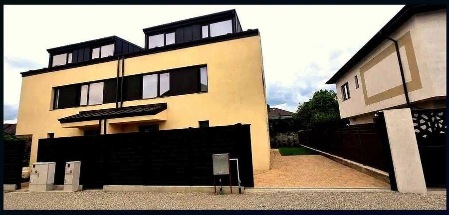 Casă cu 4 camere cu Teren 240 Mp în Exterior Vest