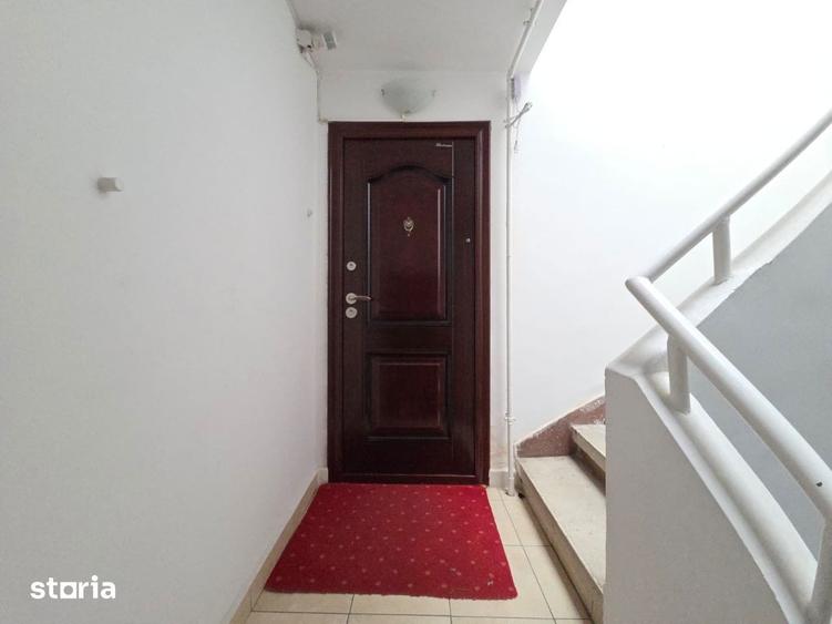 Apartament cu 3 camere, mobilat în Victoriei