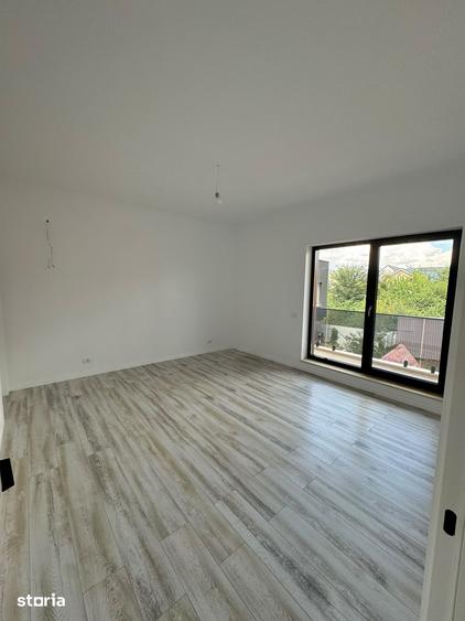Casă cu 4 camere cu Teren 320 Mp în Ghencea