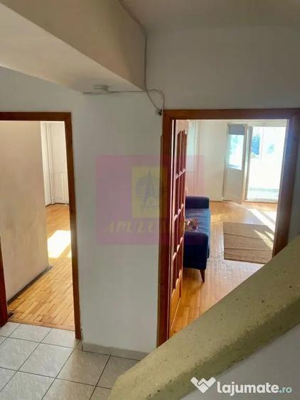 Apartament cu 4 camere decomandat, mobilat în Decebal