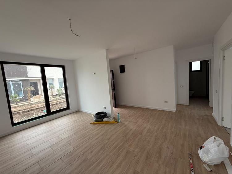 Casă individuală cu 3 camere cu Teren 270 Mp în Clinceni