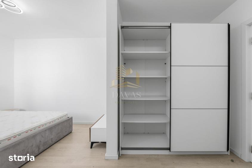 Apartament cu 3 camere semidecomandat în Între Lacuri