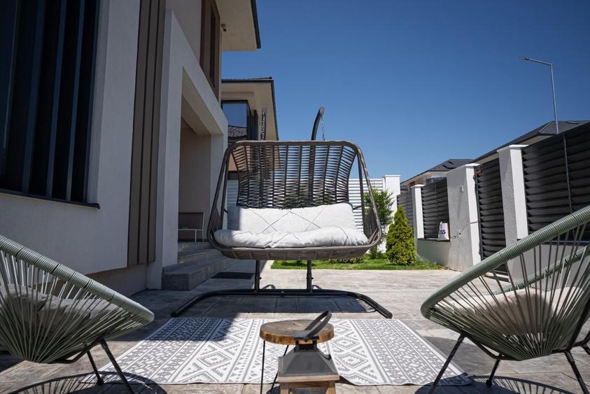 Casă cu 5 camere cu Teren 350 Mp în Tunari