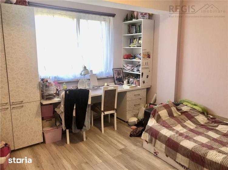 Apartament cu 3 camere în Tractorul