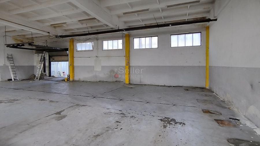 Spațiu industrial, de 215 mp, în Bartolomeu
