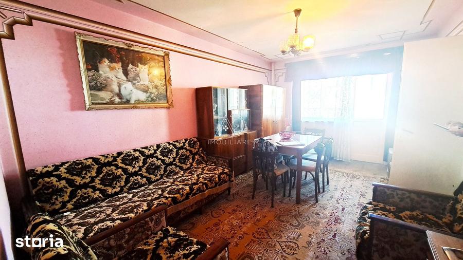 Apartament cu 3 camere decomandat în Central