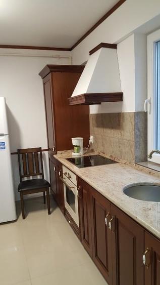 Apartament cu 2 camere decomandat, mobilat în Central