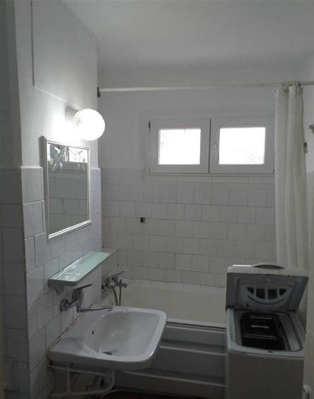 Apartament cu 2 camere semidecomandat în Podu Roș