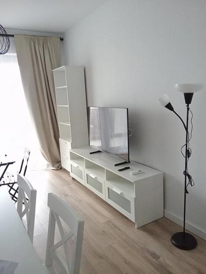 Apartament cu 3 camere decomandat în Nufărul