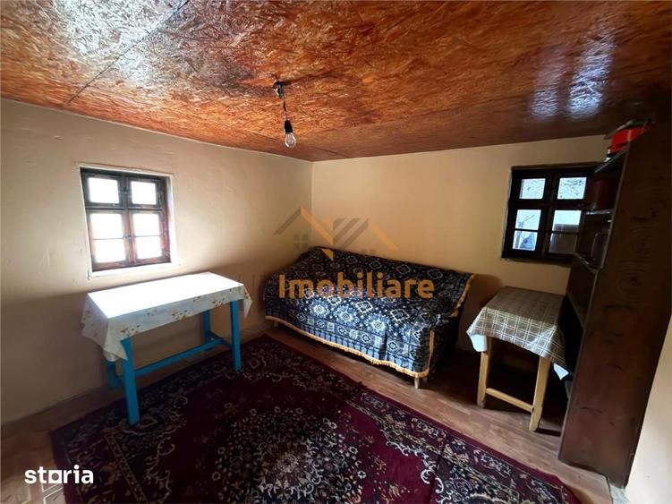 Casă cu 4 camere cu Teren 2846 Mp în Aștileu