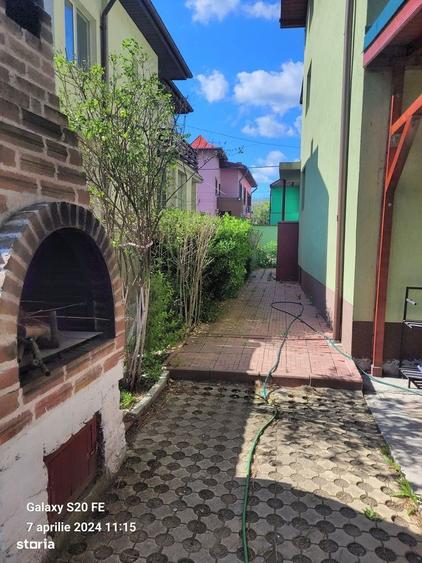 Casă cu 6 camere cu Teren 511 Mp în Central