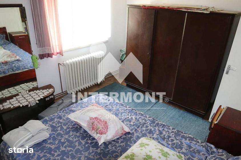 Apartament cu 3 camere decomandat în Malul Spitalului